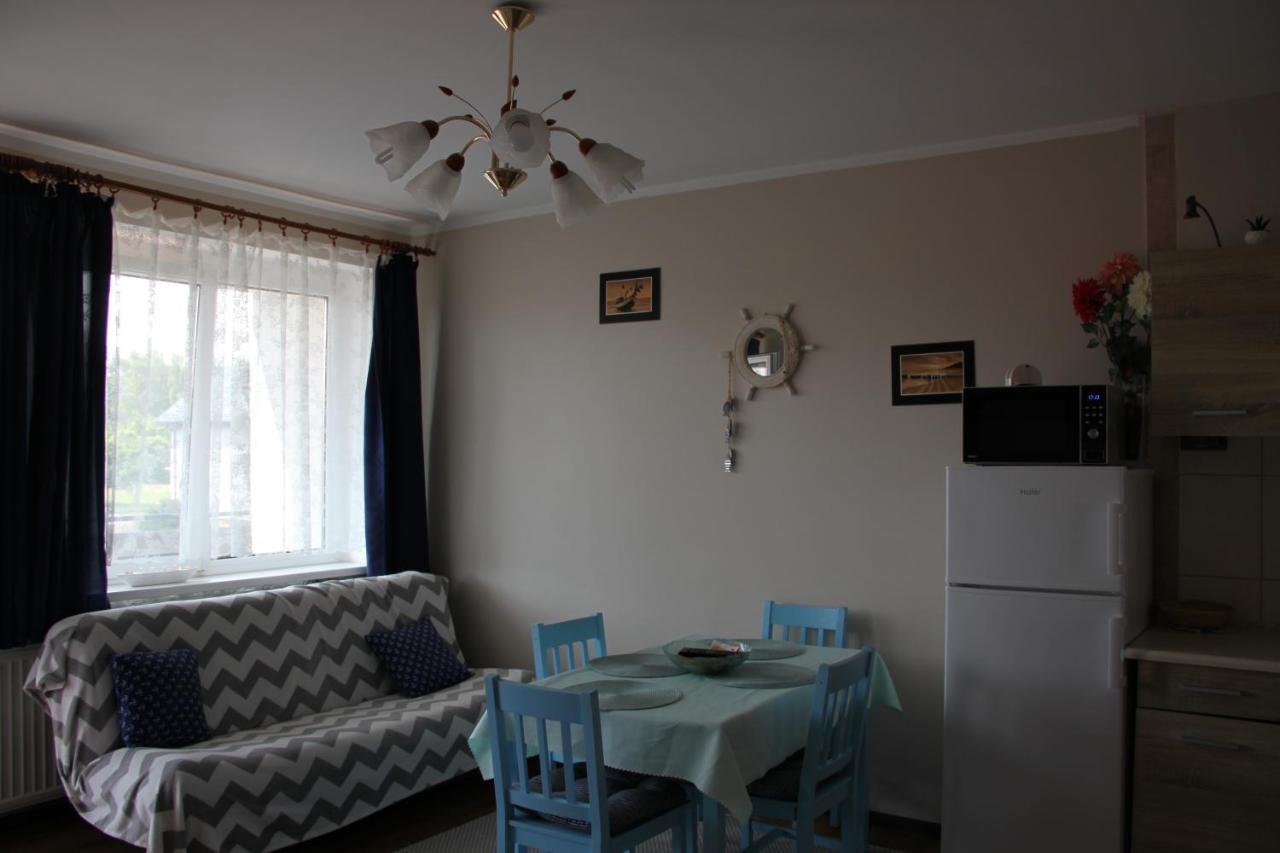 Apartamenty Eka Dom Goscinny 350M Do Plazy Rewal Esterno foto