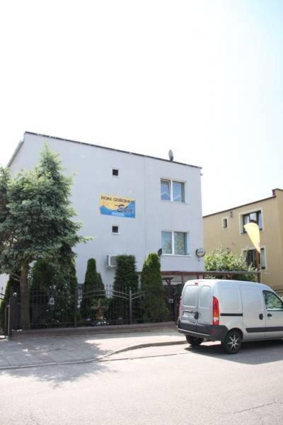 Apartamenty Eka Dom Goscinny 350M Do Plazy Rewal Esterno foto
