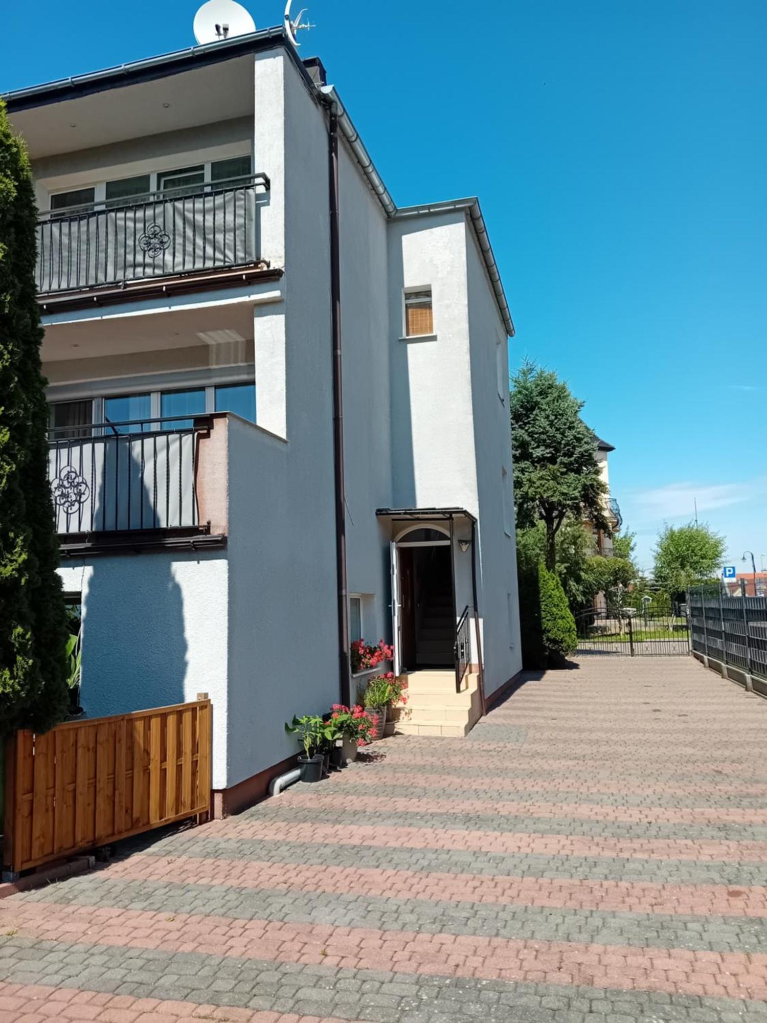 Apartamenty Eka Dom Goscinny 350M Do Plazy Rewal Esterno foto
